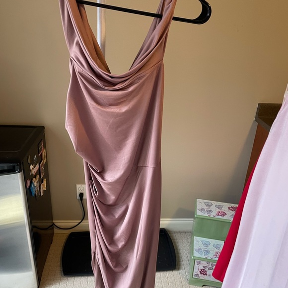 Off shoulder asymmetric dress - Picture 2 of 2